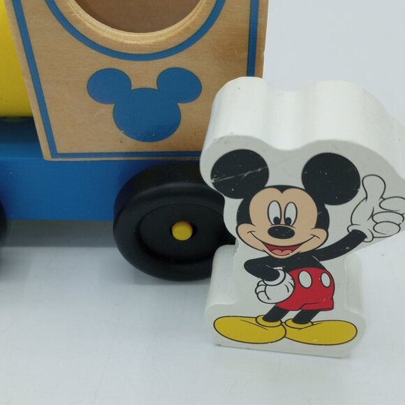 Melissa & Doug Disney Wood Train & 5 Characters Mickey Minnie Toddler Kids - Picture 7 of 16